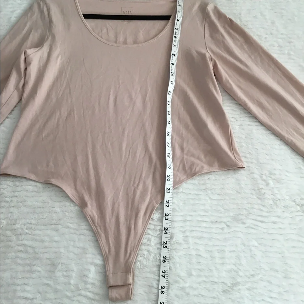 True hues by banana Republic long sleeve light nude bodysuit size XL NWT - Picture 3 of 6